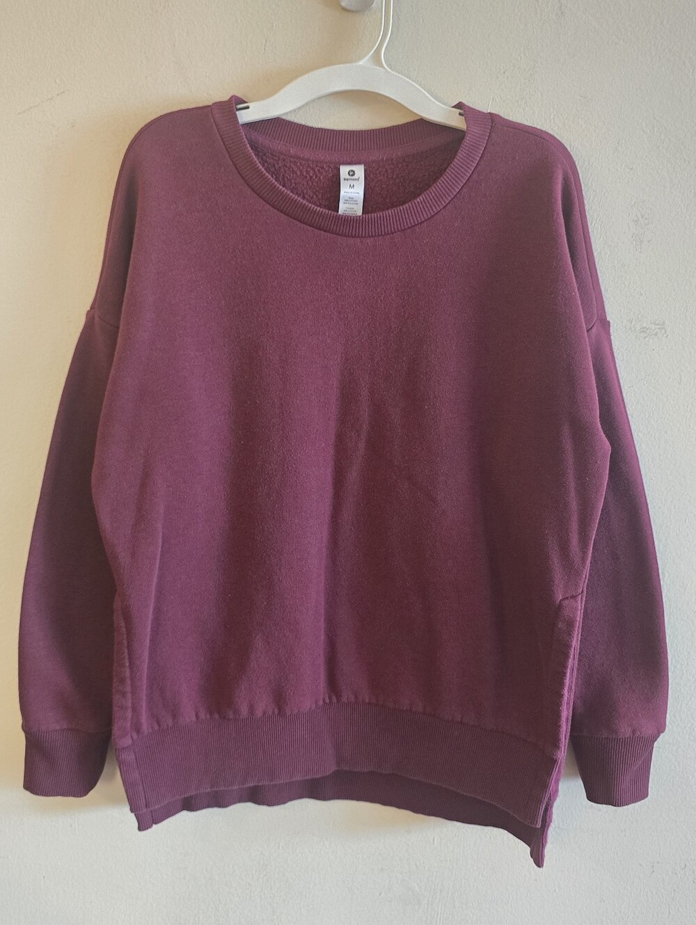 90 Degree by Reflex Burgundy Sweatshirt Women's Size Medium Side Slit Fleece